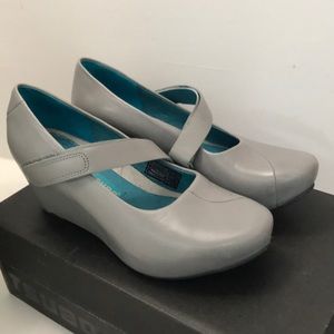 Grey leather wedges